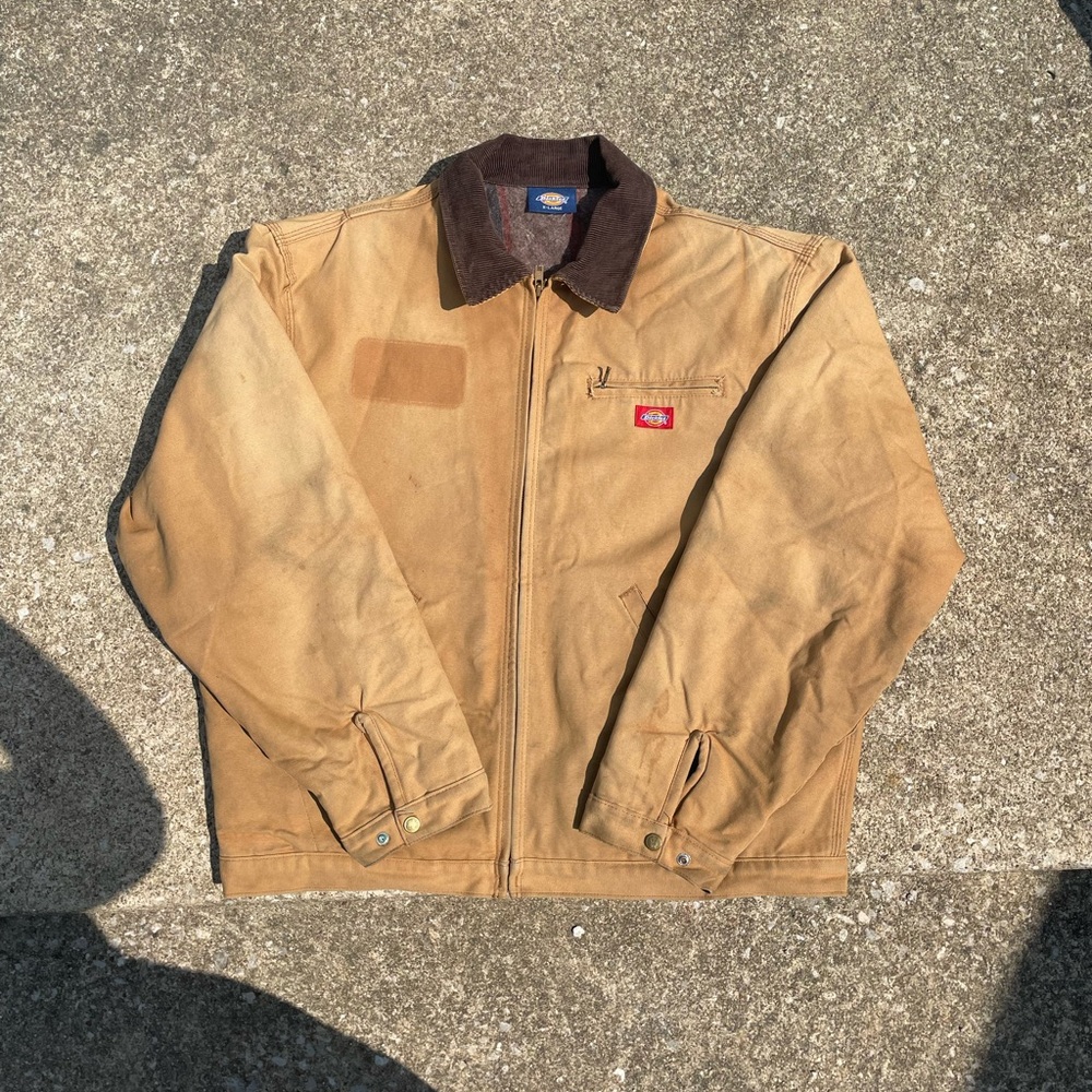Dickies tan canvas jacket✨ 
open to offers 
lmk if you have any questions